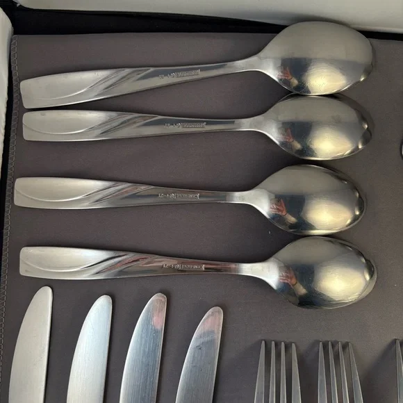 Cambridge Stainless MERCADO SAND Flatware Set Of 19 *Missing 1 Dinner Fork* - Picture 11 of 12